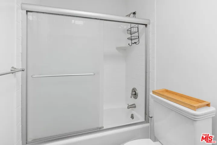 11836 Mayfield Avenue 9, Los Angeles, California 90049