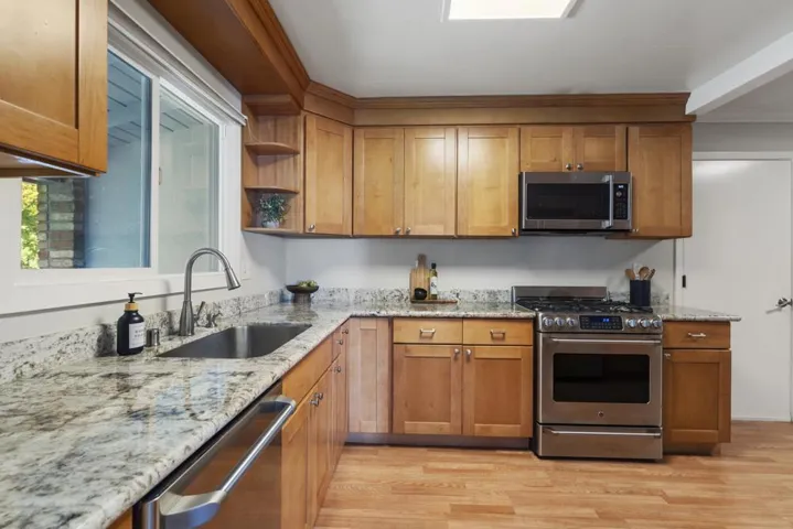 366 Alexander Avenue, Redwood City, California 94061