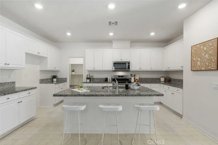 7640 Sweet Ranch Circle 272, Riverside, California 92507