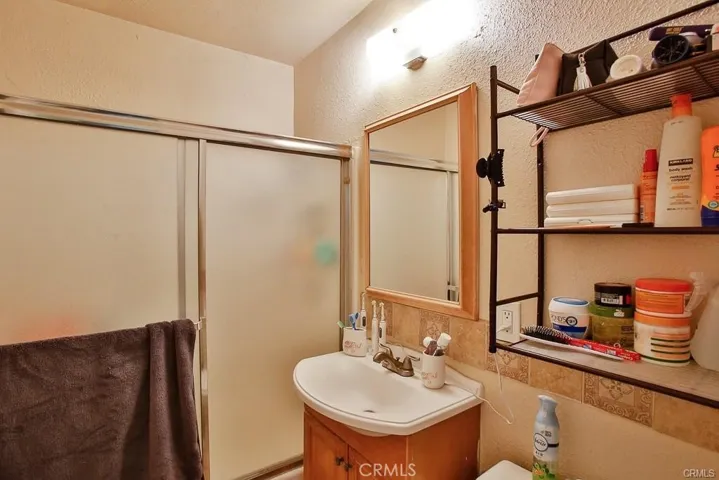 2302 W La Verne Avenue, Santa Ana, California 92704