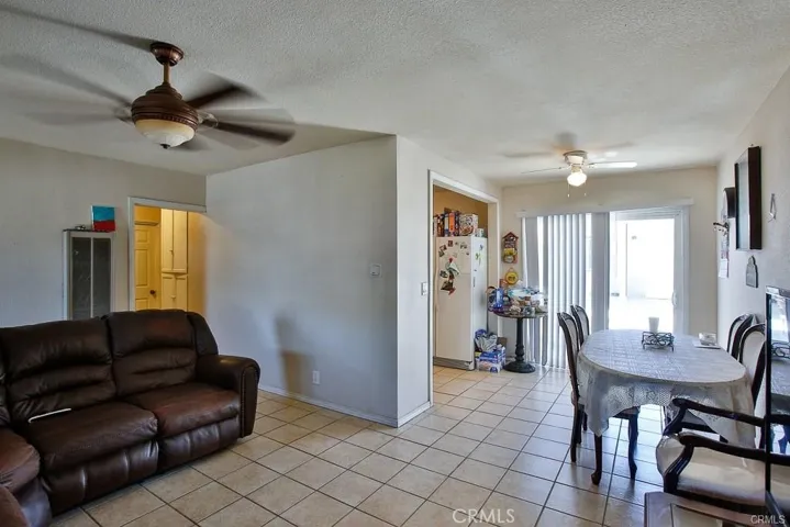 2302 W La Verne Avenue, Santa Ana, California 92704
