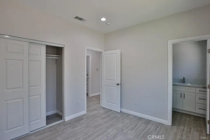 2302 W La Verne Avenue, Santa Ana, California 92704
