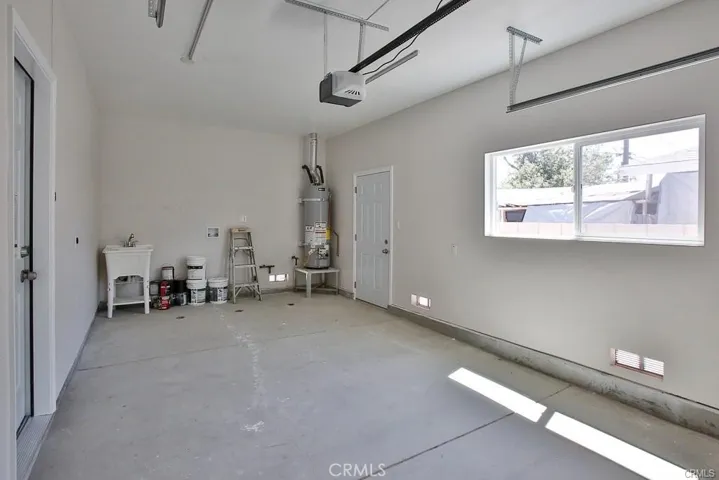 2302 W La Verne Avenue, Santa Ana, California 92704