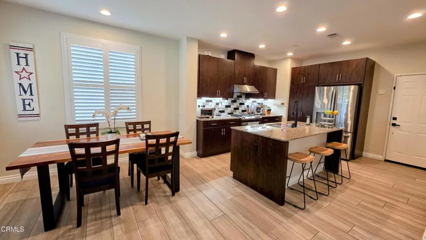 Dining & kitchen