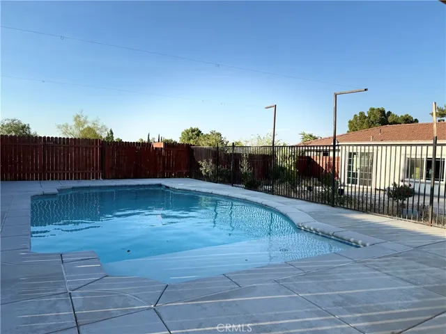 11910 Hawthorne, Hesperia, California 92345