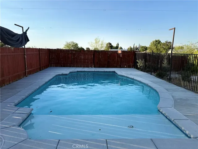 11910 Hawthorne, Hesperia, California 92345