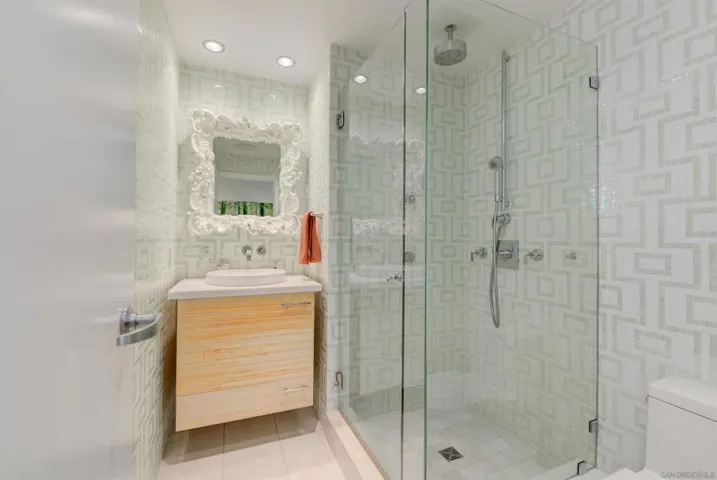 645 Front St. 1910, San Diego, California 92101