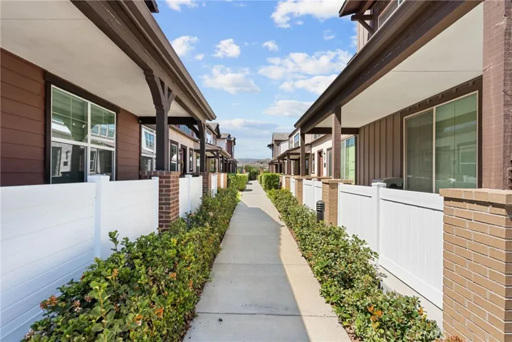 105 Red Brick, Simi Valley, California 93065