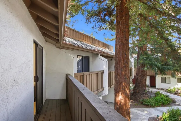 2201 Monroe Street 204, Santa Clara, California 95050