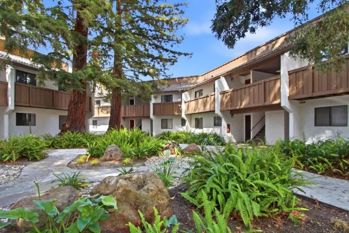2201 Monroe Street 204, Santa Clara, California 95050