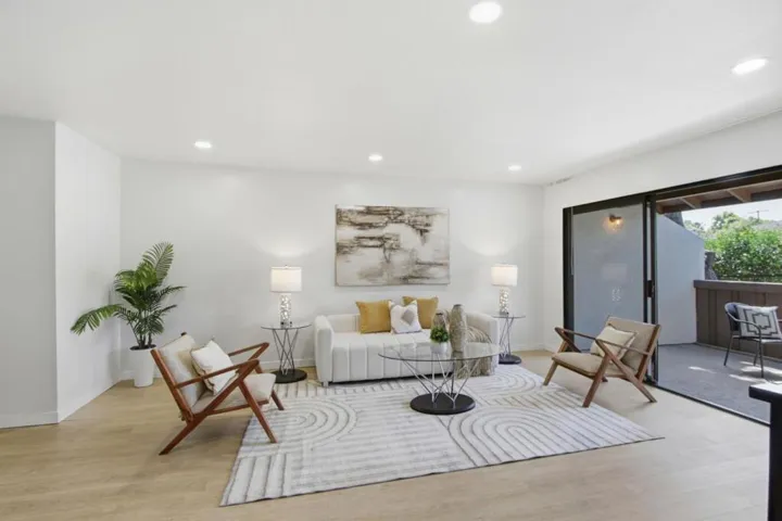 2201 Monroe Street 204, Santa Clara, California 95050