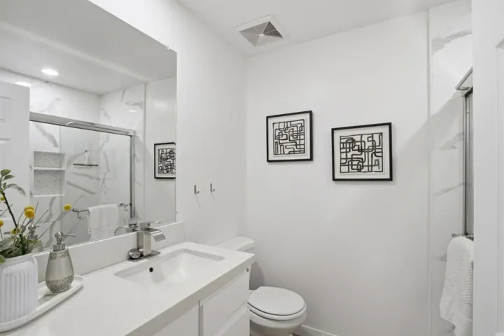 2201 Monroe Street 204, Santa Clara, California 95050