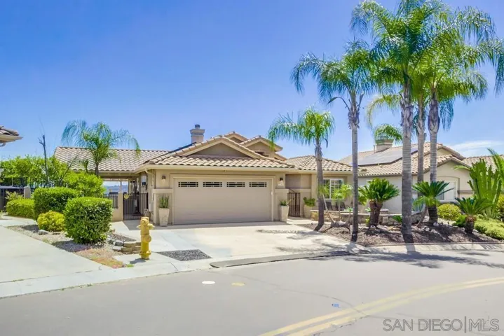 2703 Lobelia, Alpine, California 91901