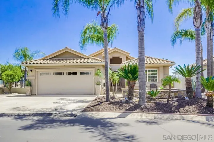 2703 Lobelia, Alpine, California 91901