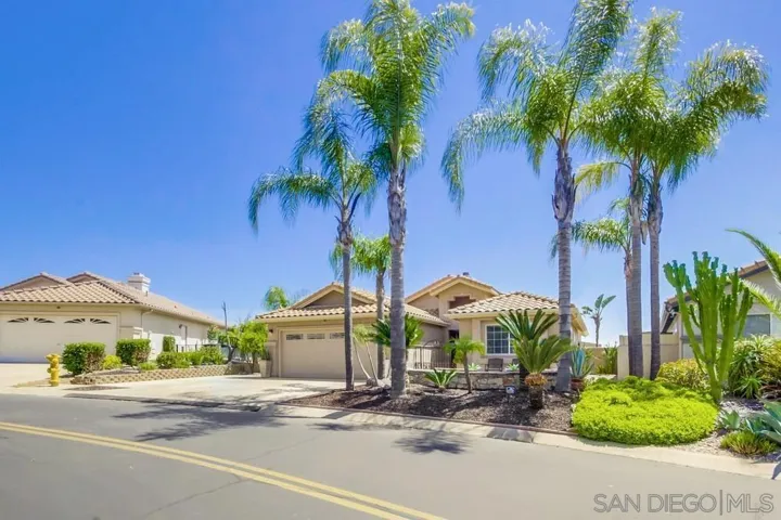 2703 Lobelia, Alpine, California 91901
