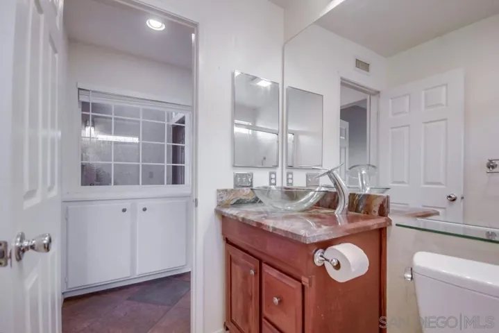 2703 Lobelia, Alpine, California 91901