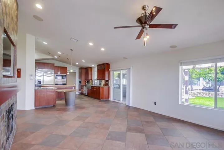 2703 Lobelia, Alpine, California 91901