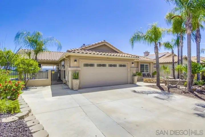 2703 Lobelia, Alpine, California 91901