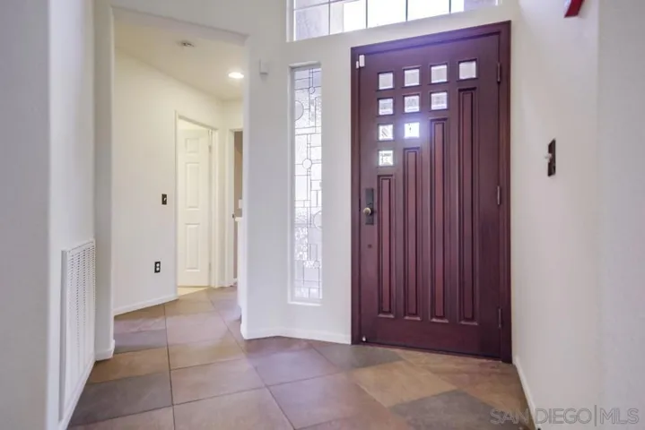 2703 Lobelia, Alpine, California 91901