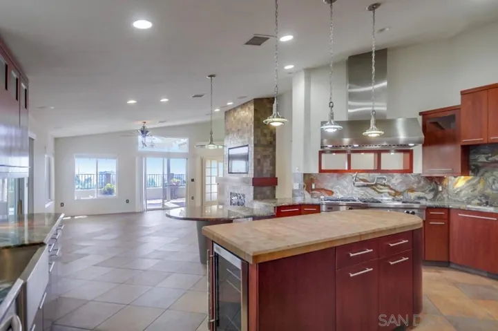 2703 Lobelia, Alpine, California 91901