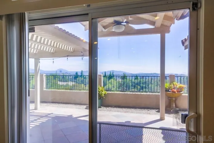 2703 Lobelia, Alpine, California 91901
