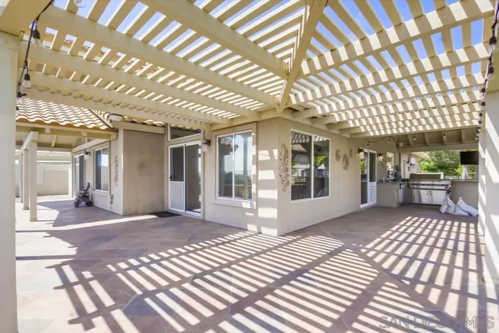 2703 Lobelia, Alpine, California 91901
