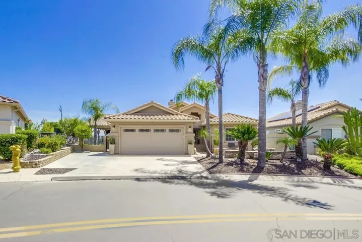 2703 Lobelia, Alpine, California 91901