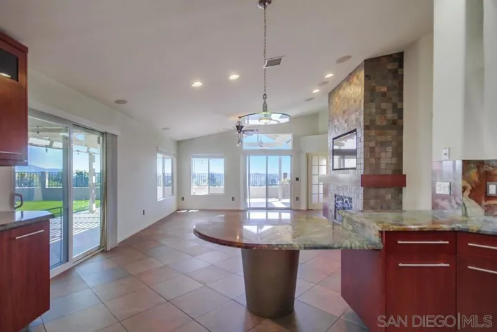 2703 Lobelia, Alpine, California 91901