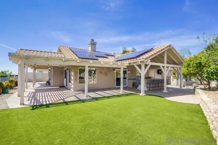 2703 Lobelia, Alpine, California 91901