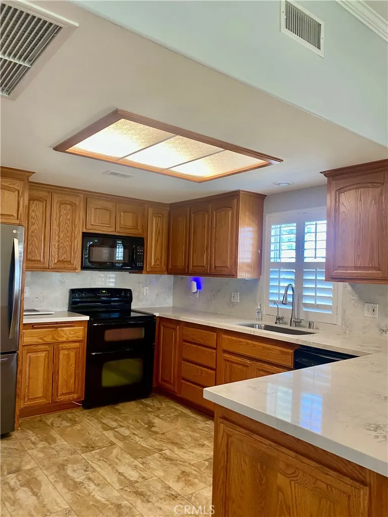 LOTS OF COUNTER TOP SPACE