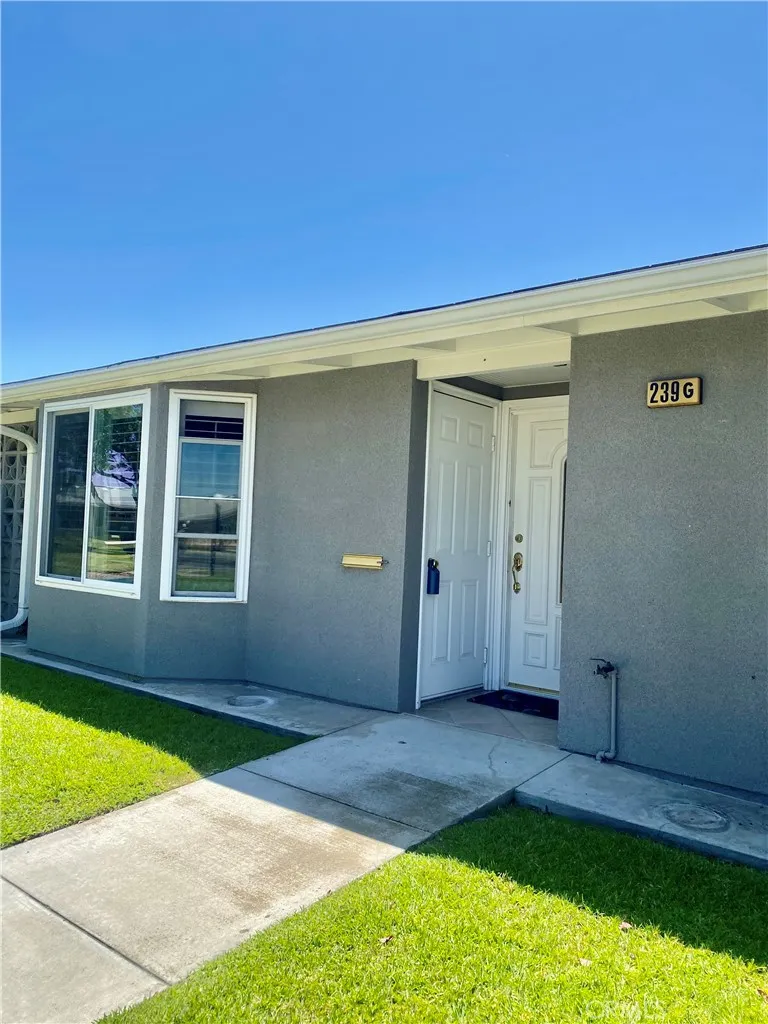 Mu 10 239 G  WITH PATIO CLOSET