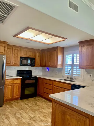 LOTS OF COUNTER TOP SPACE