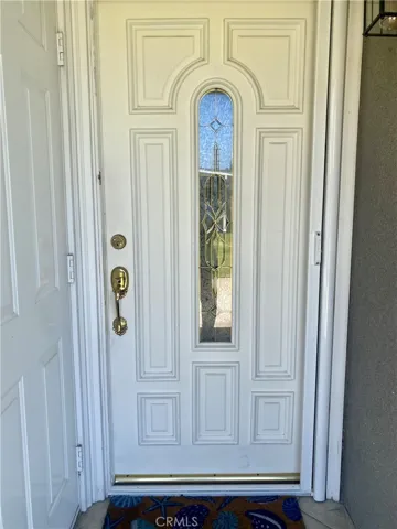 BEAUITUFL ENTRY DOOR W/ PHANTOM SCREEN DOOR