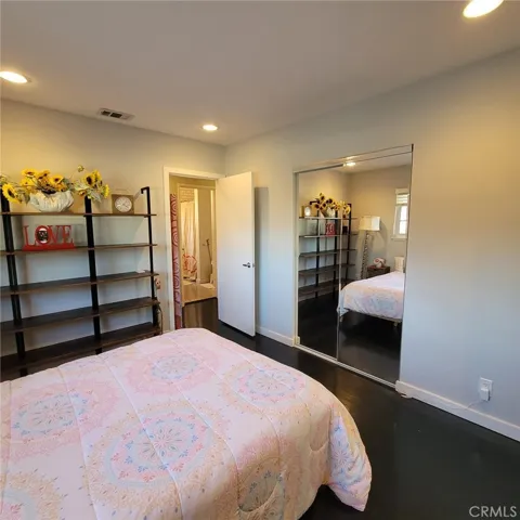 19030 Community, Los Angeles, California 91324
