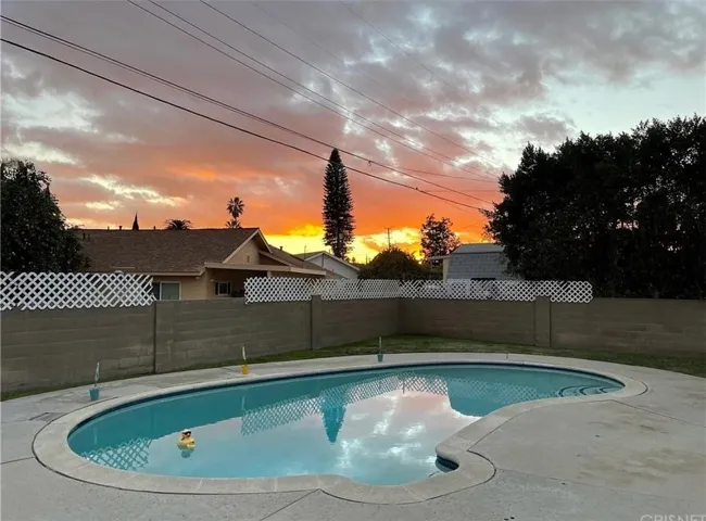 19030 Community, Los Angeles, California 91324