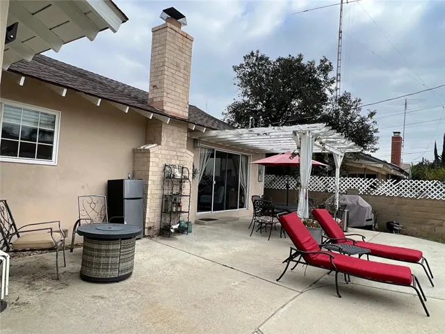 19030 Community, Los Angeles, California 91324