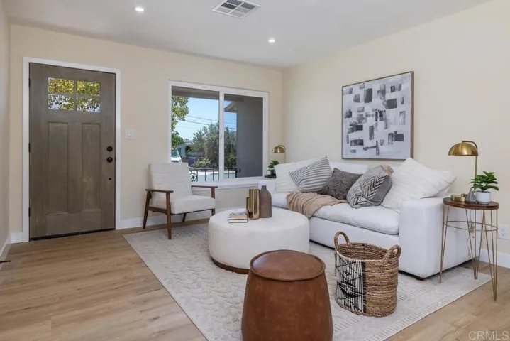 4206 E Overlook Drive, San Diego, California 92115