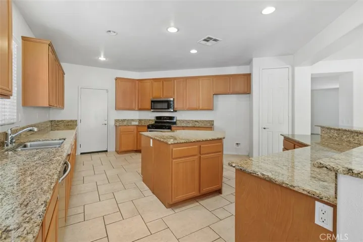 11303 Apple Canyon Lane, Riverside, California 92503