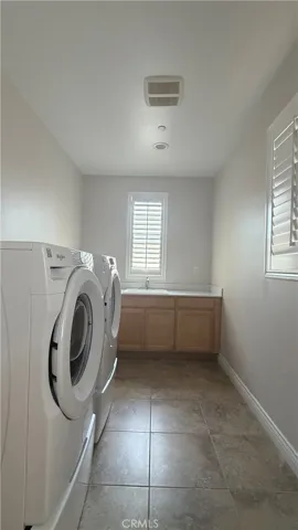 61 Dunmore, Irvine, California 92620