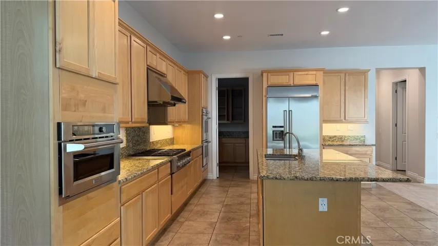 61 Dunmore, Irvine, California 92620