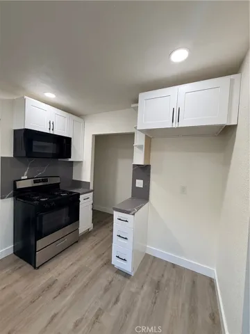 1607 W 69th, Los Angeles, California 90047