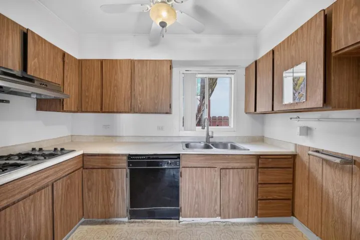 335 Monterey Road, Pacifica, California 94044