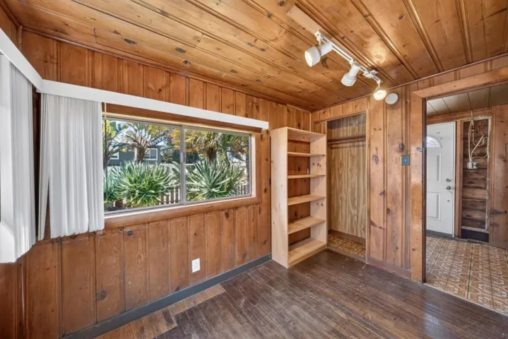 335 Monterey Road, Pacifica, California 94044