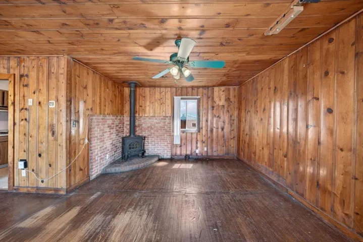335 Monterey Road, Pacifica, California 94044