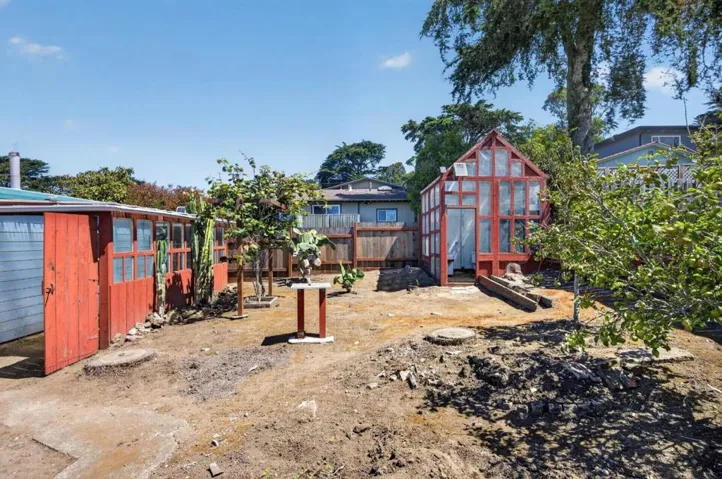 335 Monterey Road, Pacifica, California 94044