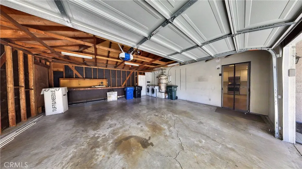 Photos may include virtual staging and / or alternation for visualization purposes.