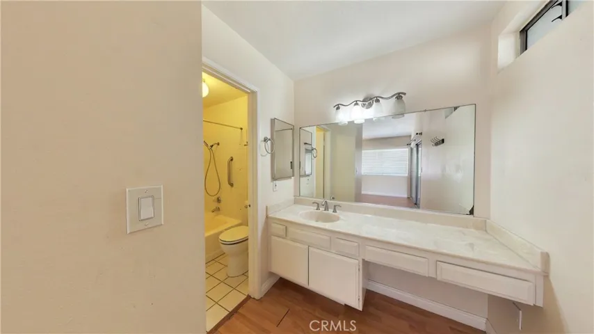 Photos may include virtual staging and / or alternation for visualization purposes.