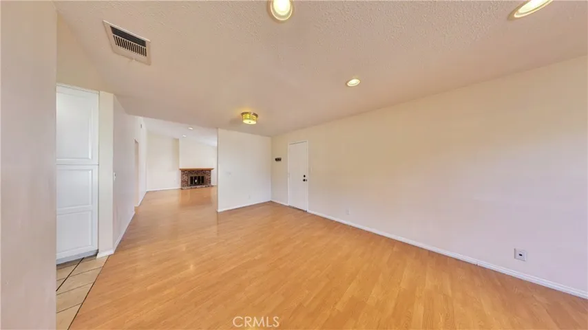 Photos may include virtual staging and / or alternation for visualization purposes.