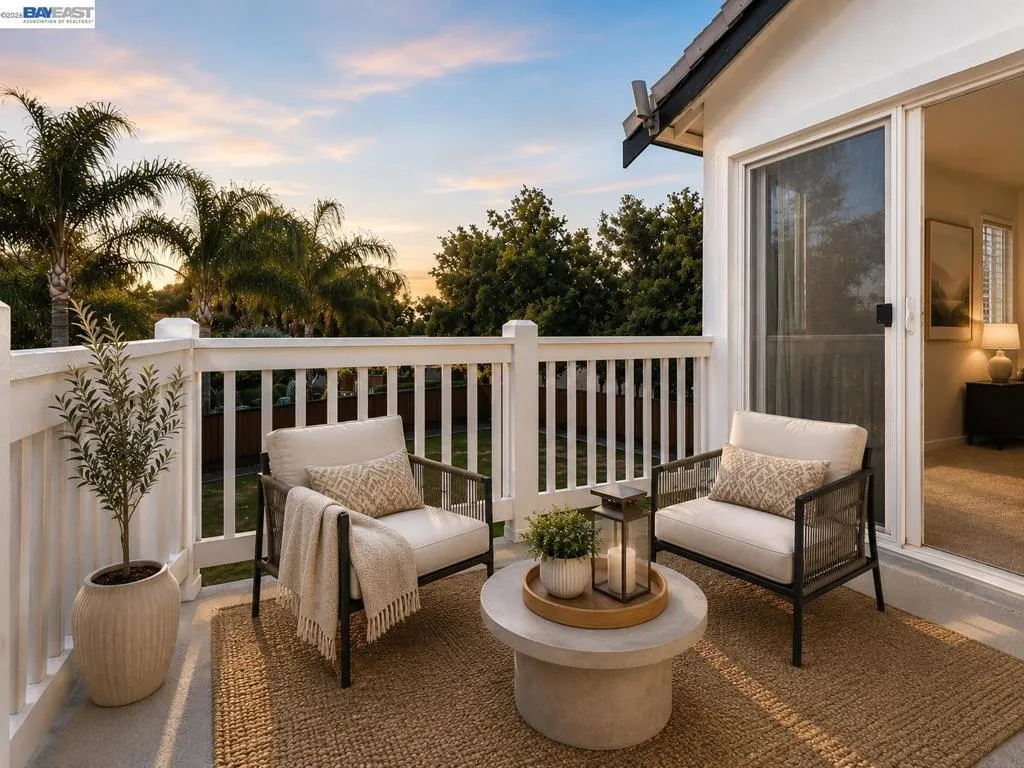 master bedroom upper balcony