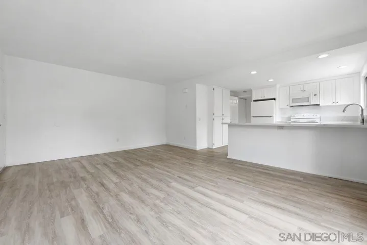 155 Rosebay Dr 40, Encinitas, California 92024